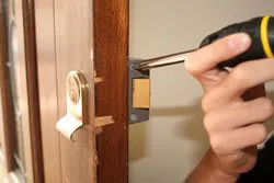 Locksmith Key Store Woodbridge, VA 703-574-6798 - lock-opening